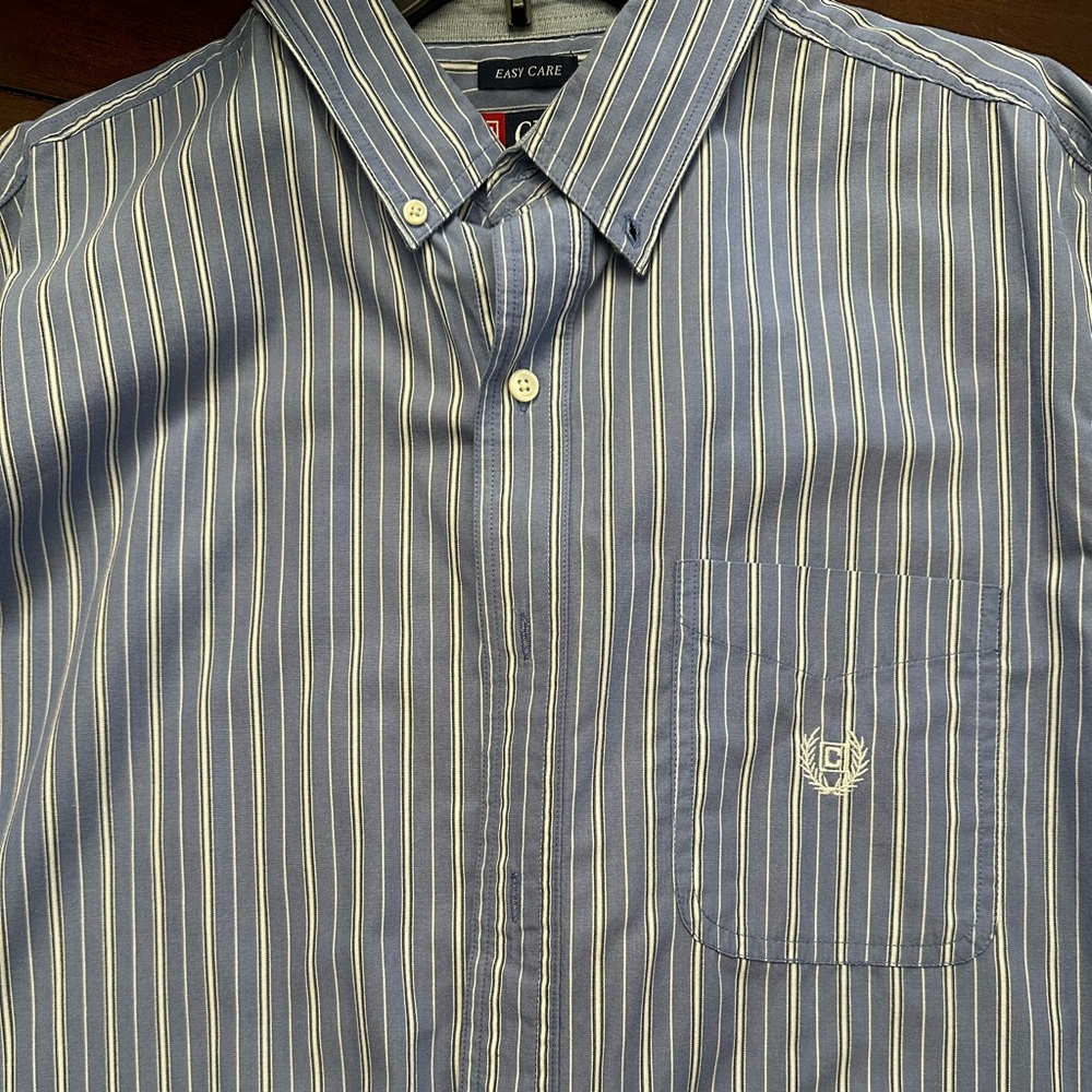 Chaps long sleeve button down size Large